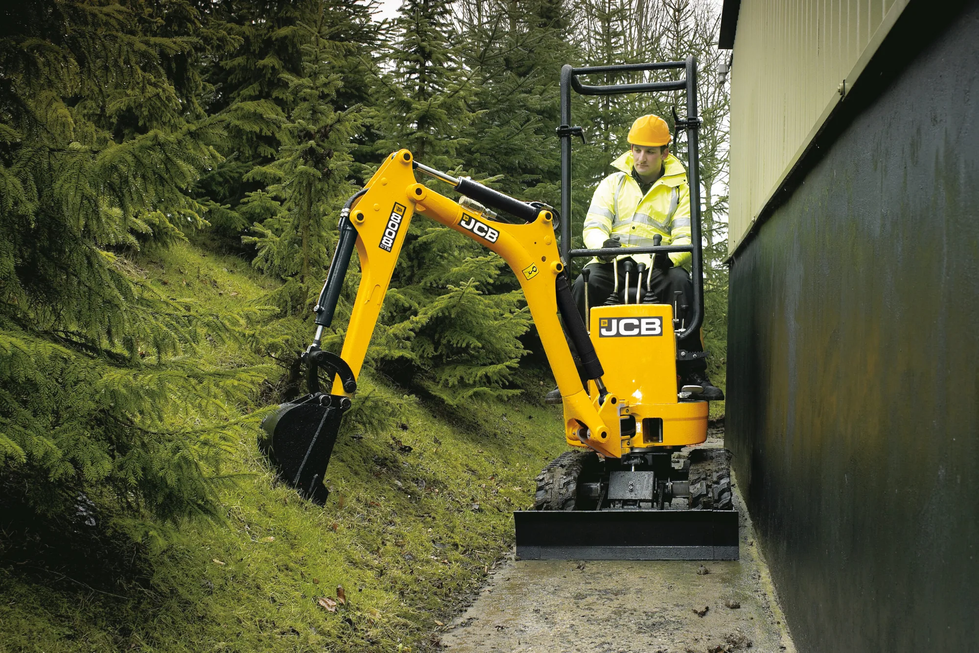 Minikaivuri JCB 8008